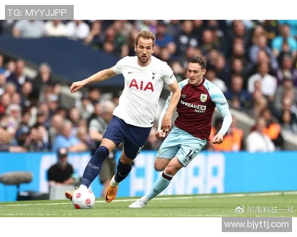 凯恩的传奇之路：从足球天才到全球偶像的蜕变与影响